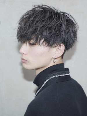 無造作前下がりマッシュ