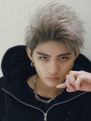 無造作オーバーアップ