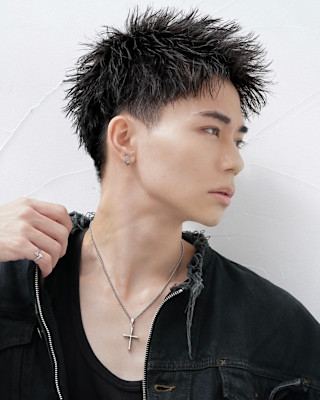 Men's hair salon First 三宮店