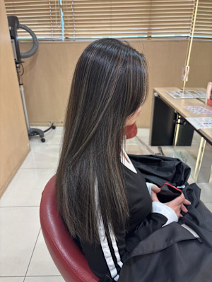 【伊勢原】３０代以降の白髪ぼかし、髪質改善