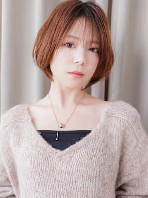 シースルーバングミルクティーブロンドマッシュボブ30代40代