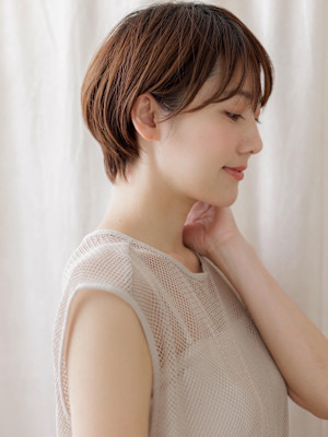 ウォームベージュ似合わせカット小顔クールショート30代40代