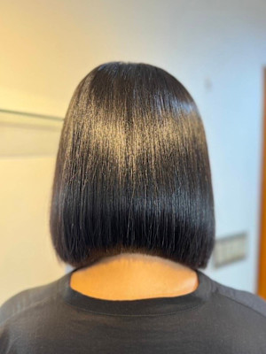 S'ボブ（前下がりボブ）