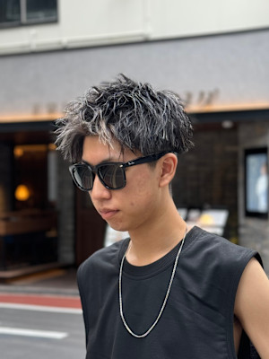 刈り上げショートスタイル