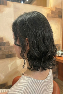 清楚な色気！黒髪ニュアンスウェーブボブ【090スタイル】