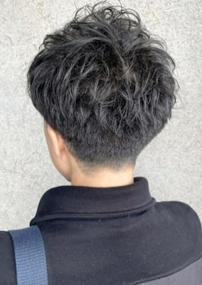 ニュアンスパーマ 刈り上げショート ビジネススタイル