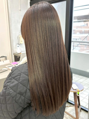 髪質改善カラー グレージュ 艶髪ロング ストレートヘア