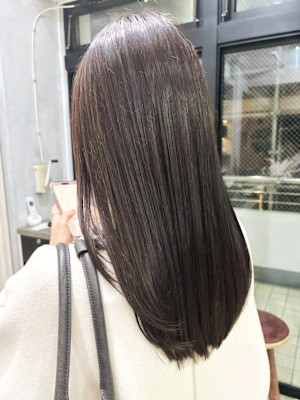 アッシュグレー くすみカラー レイヤーカット セミロング