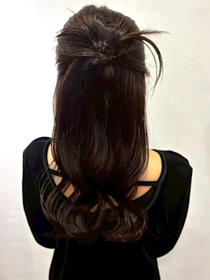 ハーフアップ お団子 巻き髪 タイトヘア 結婚式アレンジ