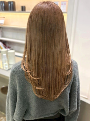 ハイトーンベージュ 髪質改善 ケアブリーチ レイヤーカット