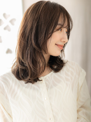 ダークブラウンドライパーマくびれヘアウルフカット30代40代