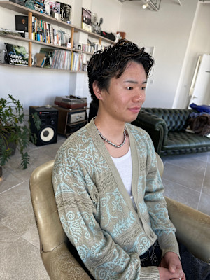 刈り上げないスパイキーショート×ツイストスパイラルパーマ