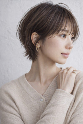 ミセスショート×白髪ぼかしカラー３０代４０代５０代６０代