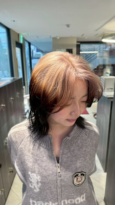 ベージュ×ルーツデザイン