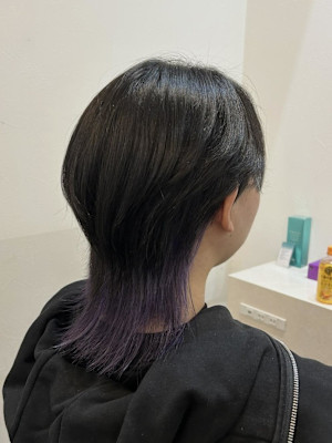 紫インナーカラーくびれウルフカット♪あゆむ