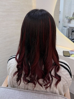 赤の推しインナーカラー♪あゆむ