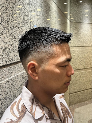 日本橋室町　日本橋　ベリーショート　フェードカット