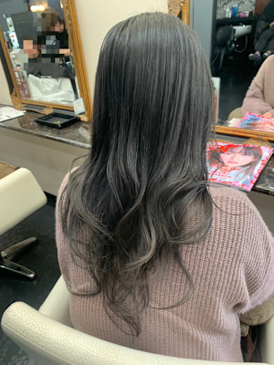 グレージュ　白髪ぼかし　ブリーチ　ケアブリーチ　カラー