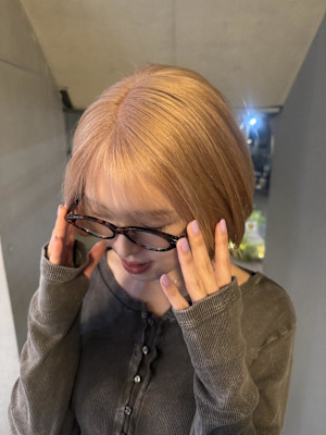 ホワイトベージュ/ミルクティーベージュ/ブリーチ