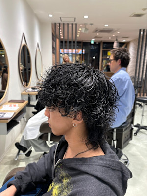 無造作な動きのウルフスパイラル【三軒茶屋】