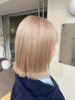 ハイトーンベージュ