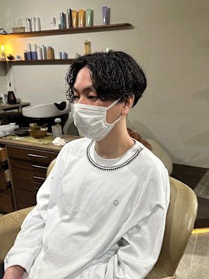 メンズセンターパート×ツイストスパイラルパーマ