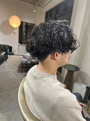 メンズセンターパート×波巻きパーマ