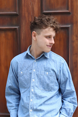 リバースセンターパート刈り上げセンターパートサーフカール