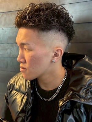 フェードカット メンズパーマ 波巻きパーマ スパイラルパーマ