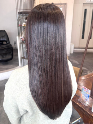 髪質改善×縮毛矯正で叶う大人の地毛風ストレート