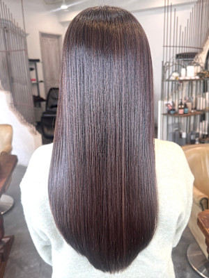 髪質改善×縮毛矯正で叶う大人の地毛風ストレート