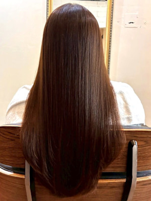 ロングレイヤー 髪質改善 ストレートヘア ツヤ髪カラー