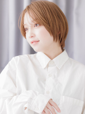 ハイトーンカラーイメチェン小顔マッシュショート10代20代