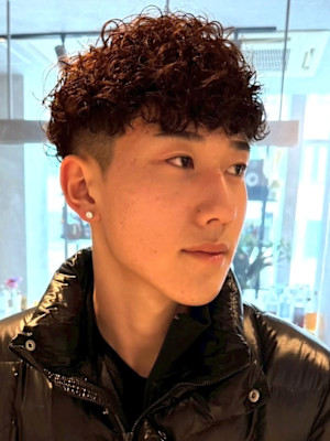 ツーブロック スペインカール フェードカット メンズパーマ