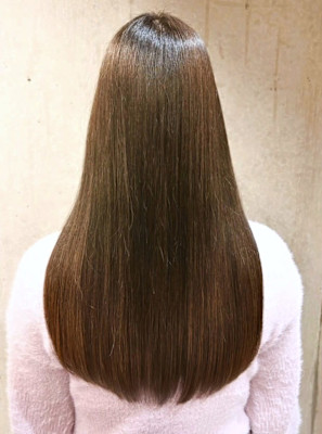 オリーブベージュ 透明感カラー 髪質改善 ストレートヘア