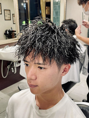 【20代 男性】ロンドンツイストスパイラル（大宮/バーバー）