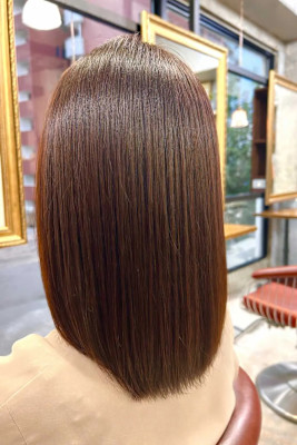 ピンクミディアムヘアー