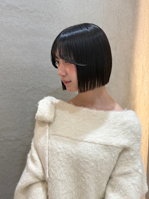 ストン前下がりボブ