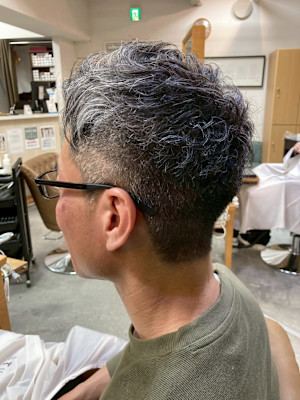 イケオジ髪！品格漂うナチュラルツーブロックショート