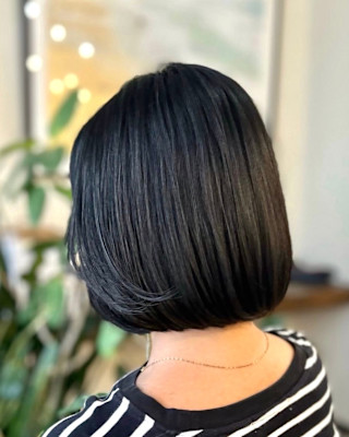 艶感コンパクトボブ