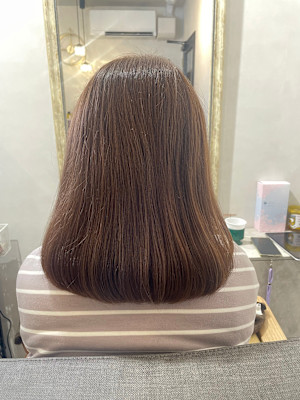 白髪✕ベージュ✕長めボブ