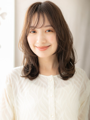 ダークブラウンドライパーマくびれヘアウルフカット30代40代