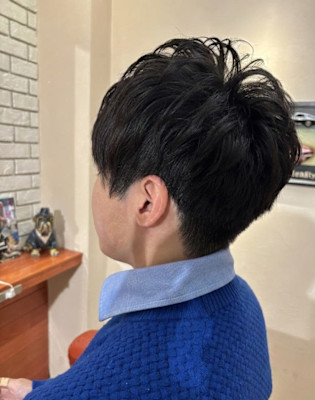 毛流れで魅せる大人のツーブロックマッシュ【098スタイル】