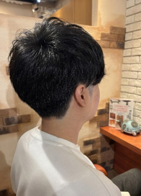清潔感のある刈り上げマッシュ【099スタイル】