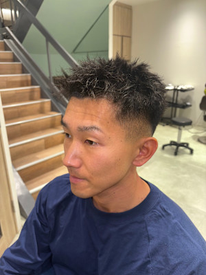 高め刈り上げのツイストベリーショート【三軒茶屋】