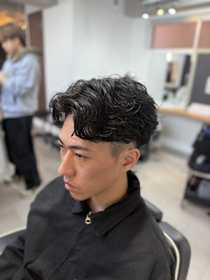 神田脩弥/センターパート/フェザーパーマ