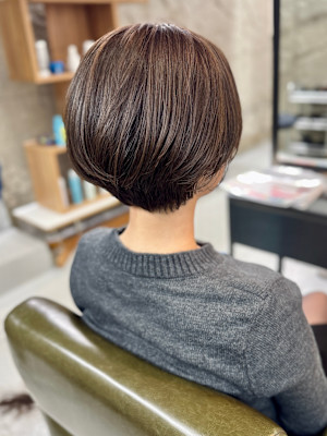 ショートボブ