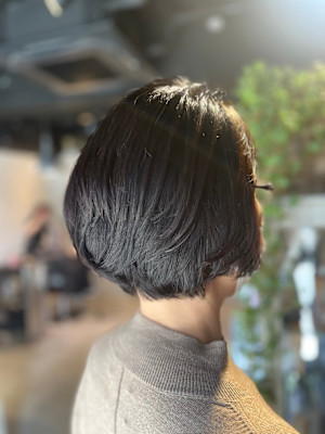 【襟足スッキリ艶ショート】