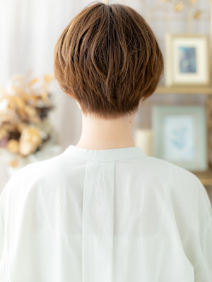 小顔ゆるふわくせ毛風マッシュプードルパーマウォームベージュb