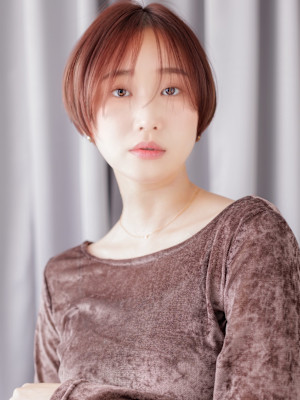 ローズブラウン似合わせカット抜け感クールショート20代30代